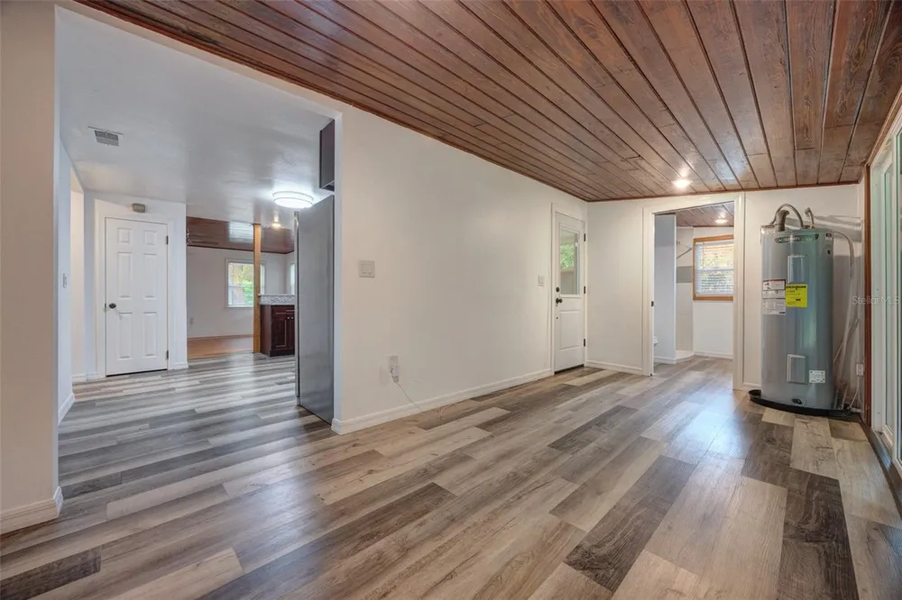 355 W WISCONSIN AVENUE Orange City, FL 32763