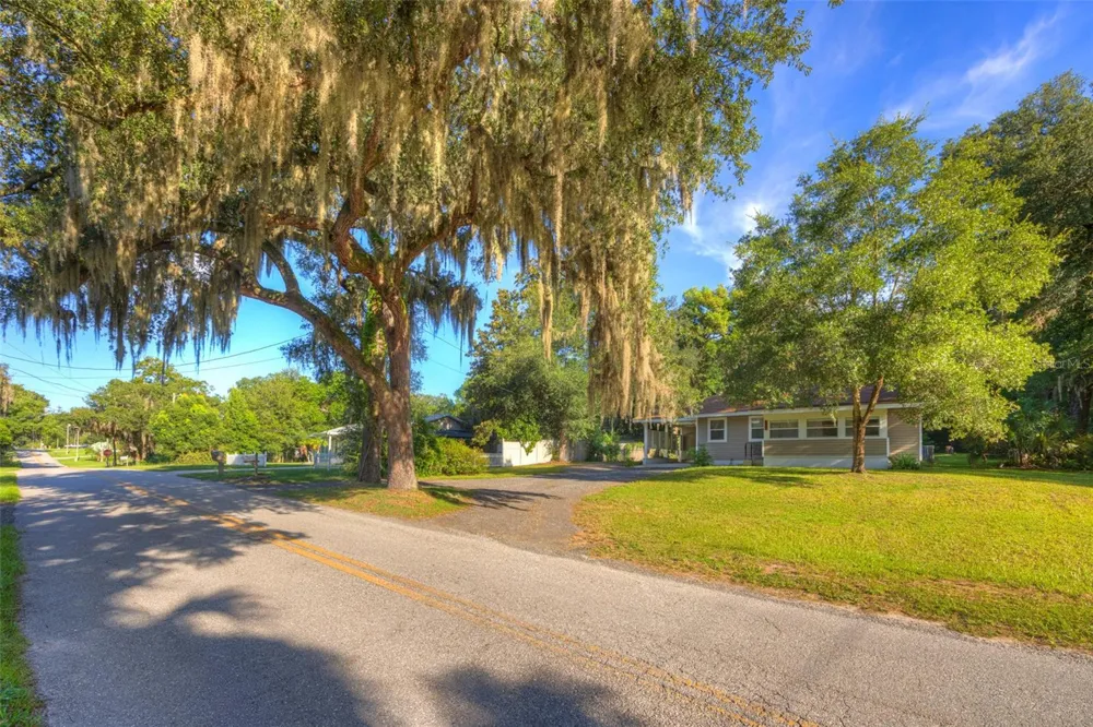 355 W WISCONSIN AVENUE Orange City, FL 32763
