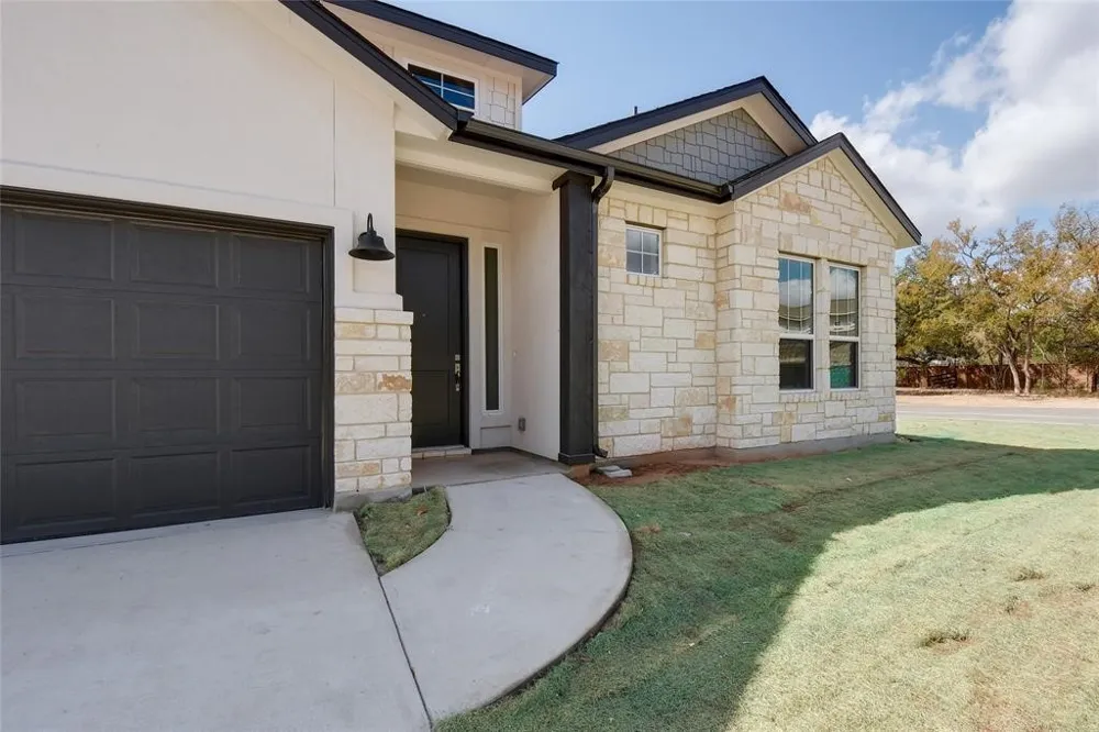 112 Revere Drive Kyle, TX 78640