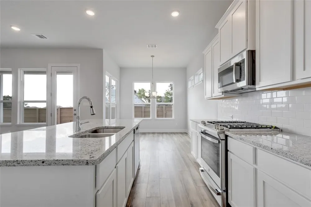 112 Revere Drive Kyle, TX 78640