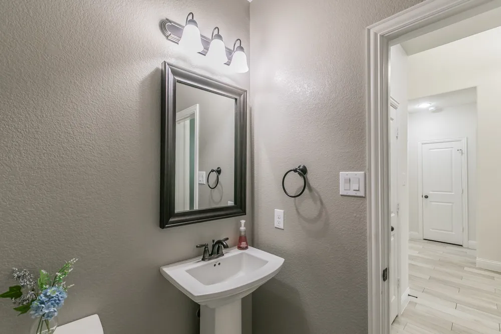 405 Marbrook Court Fort Worth, TX 76131