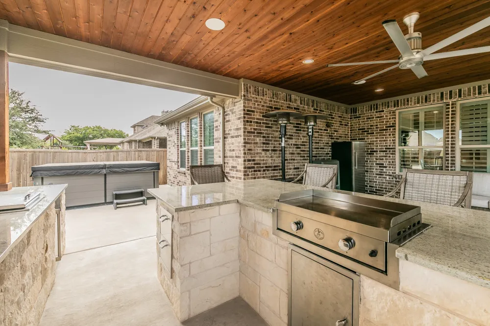 405 Marbrook Court Fort Worth, TX 76131