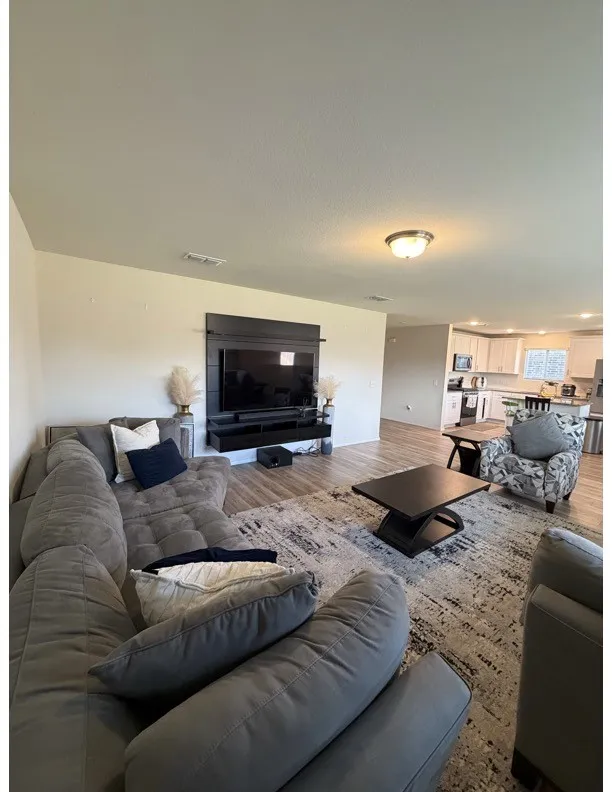 900 Shire Avenue Haslet, TX 76052