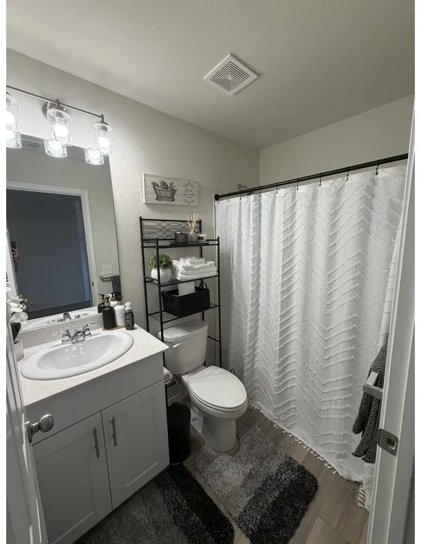 900 Shire Avenue Haslet, TX 76052
