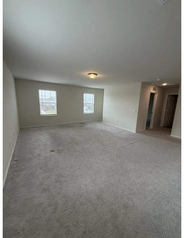 900 Shire Avenue Haslet, TX 76052