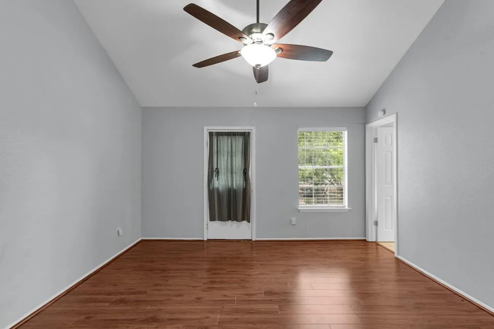 11710 Southlake Drive #6 Houston, TX 77077