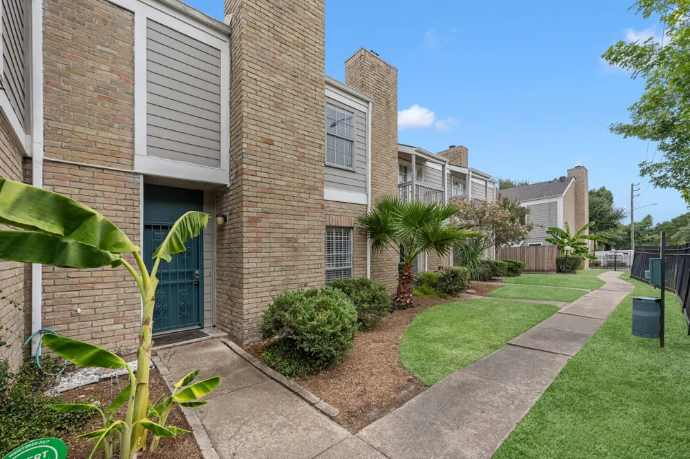 11710 Southlake Drive #6 Houston, TX 77077