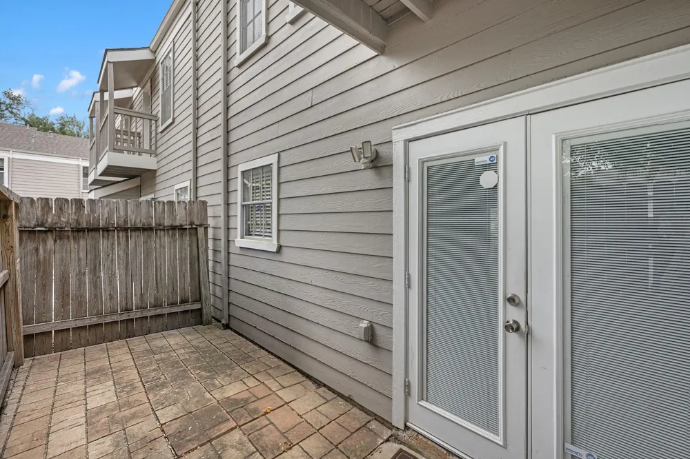 11710 Southlake Drive #6 Houston, TX 77077