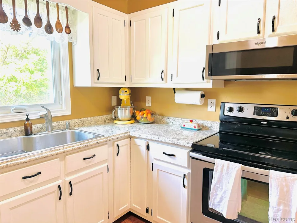 4520 Dutton Road Iosco Township, MI 48137