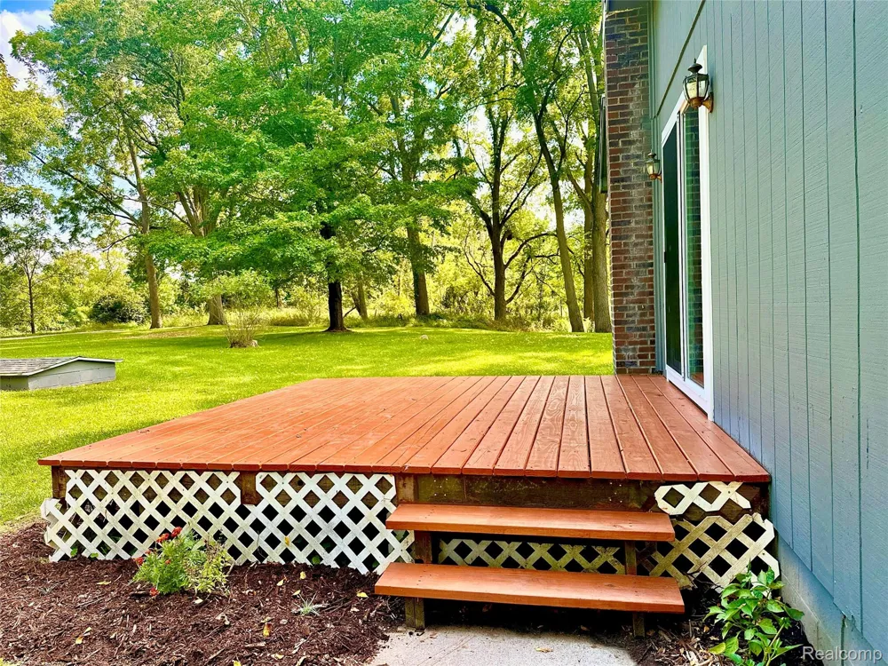 4520 Dutton Road Iosco Township, MI 48137