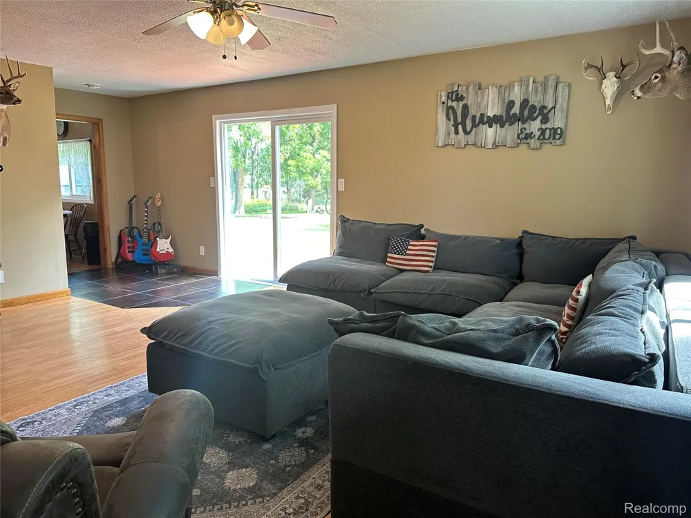 4520 Dutton Road Iosco Township, MI 48137