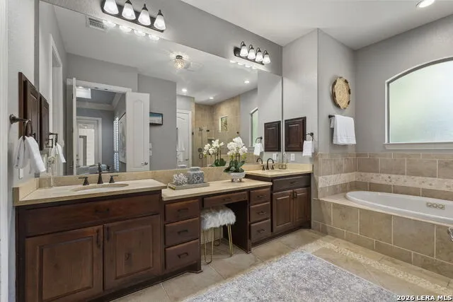 1911 Far Niente San Antonio, TX 78258