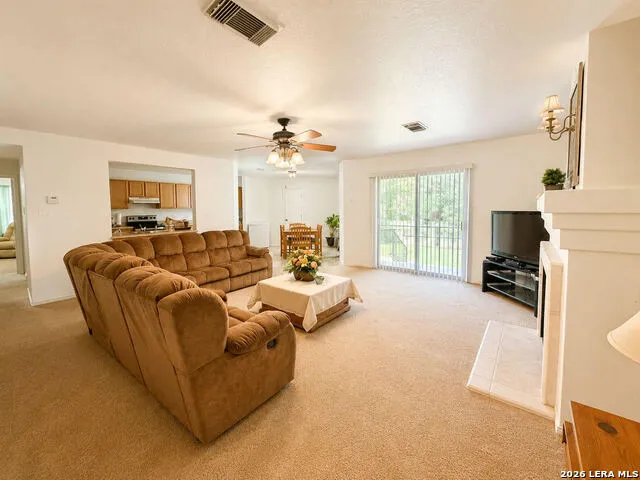 133 SPRINGTREE PKWY Cibolo, TX 78108
