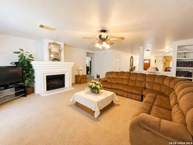 133 SPRINGTREE PKWY Cibolo, TX 78108