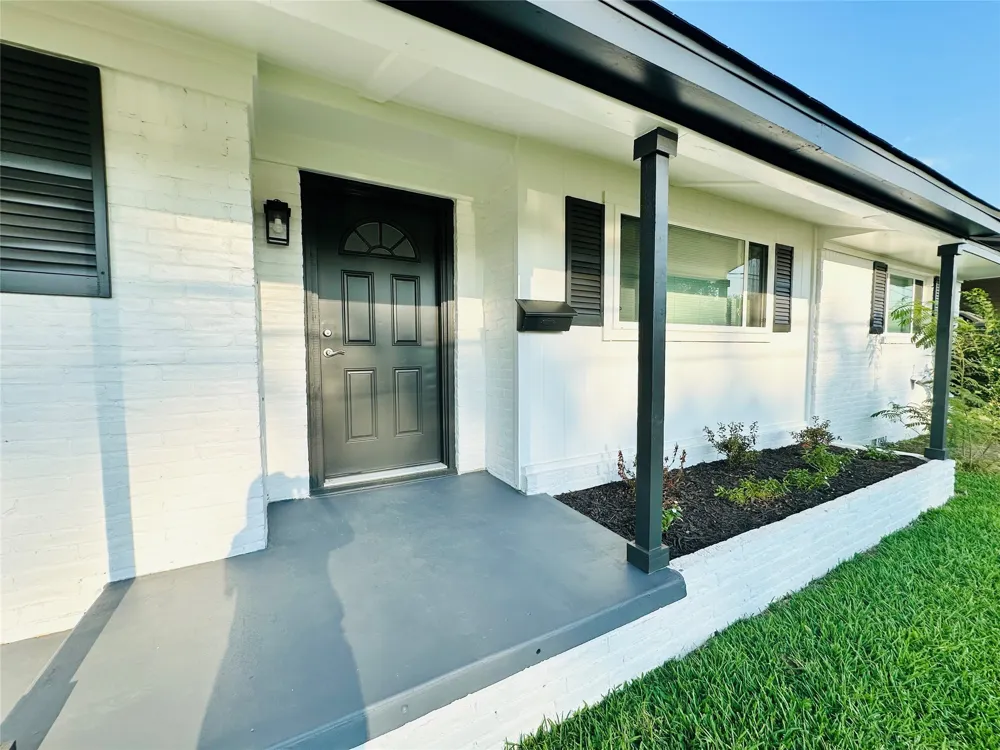 2116 Pinecrest Drive Tyler, TX 75701