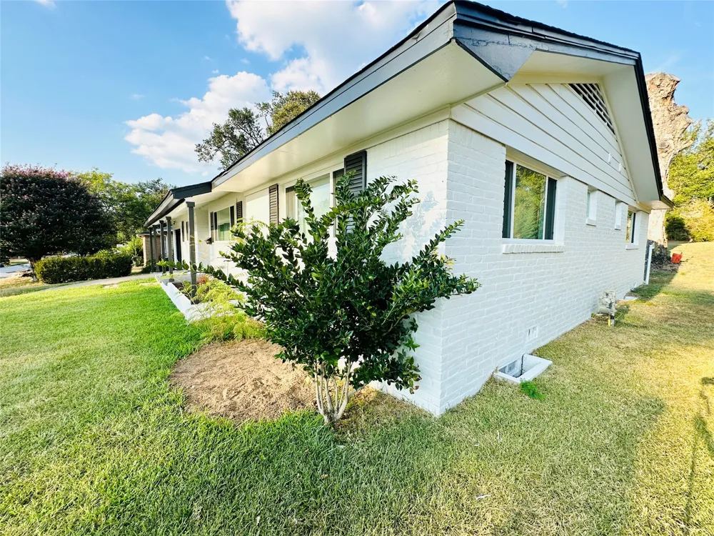 2116 Pinecrest Drive Tyler, TX 75701