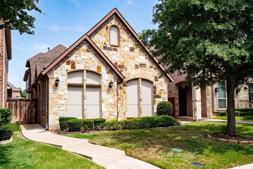 2459 Embleton Drive Lewisville, TX 75067