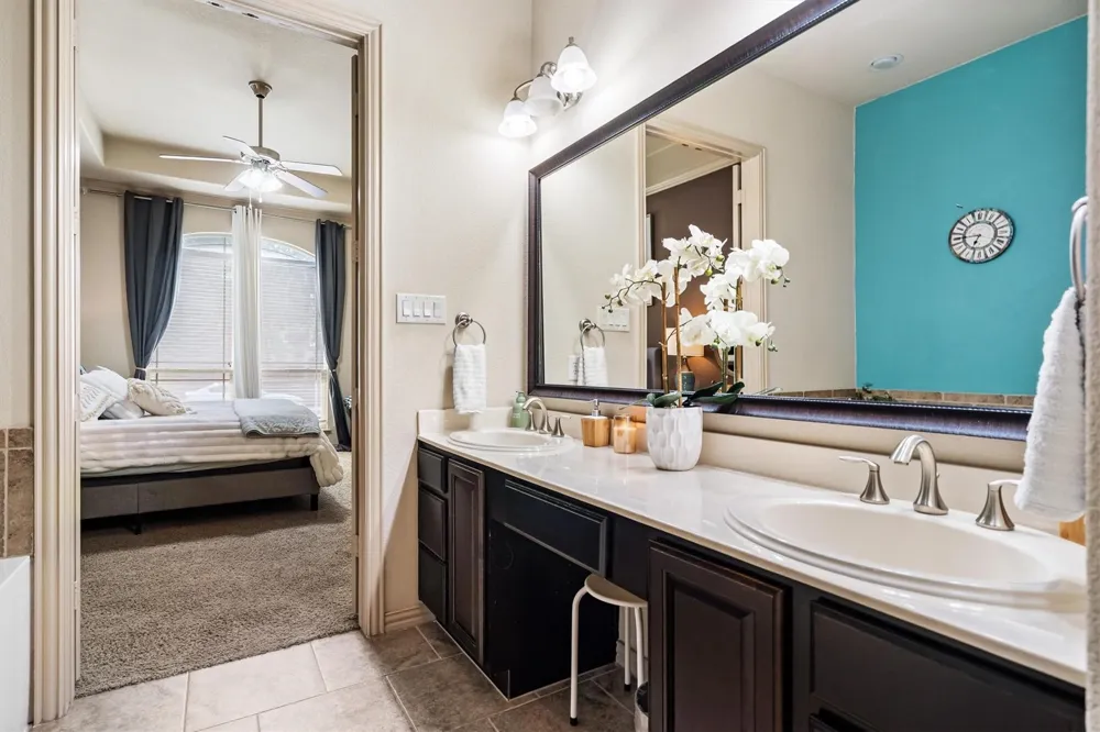 2459 Embleton Drive Lewisville, TX 75067