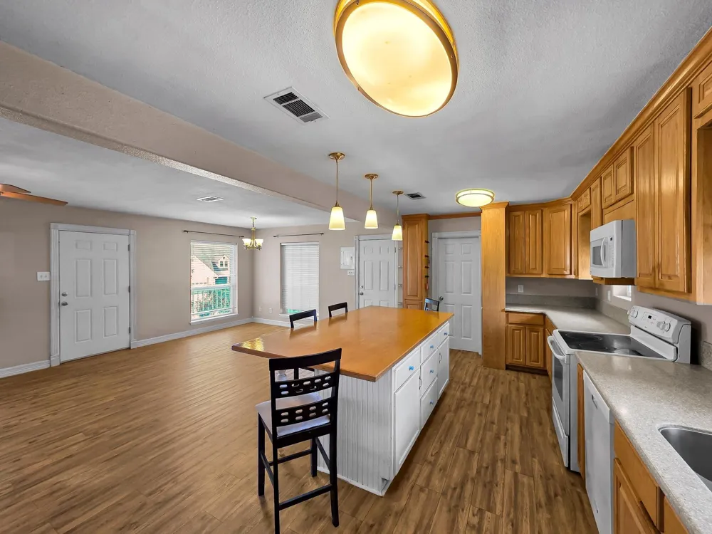 300 Fishermans Bend Dr Point Blank, TX 77364