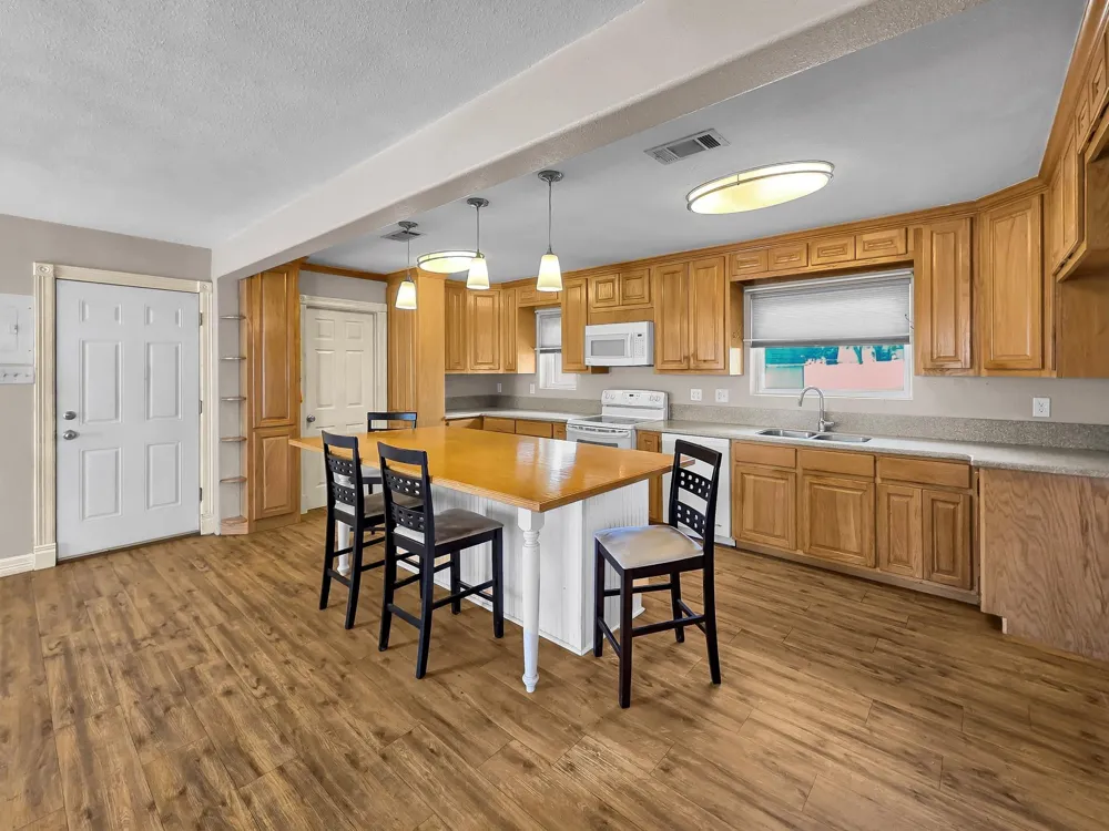 300 Fishermans Bend Dr Point Blank, TX 77364