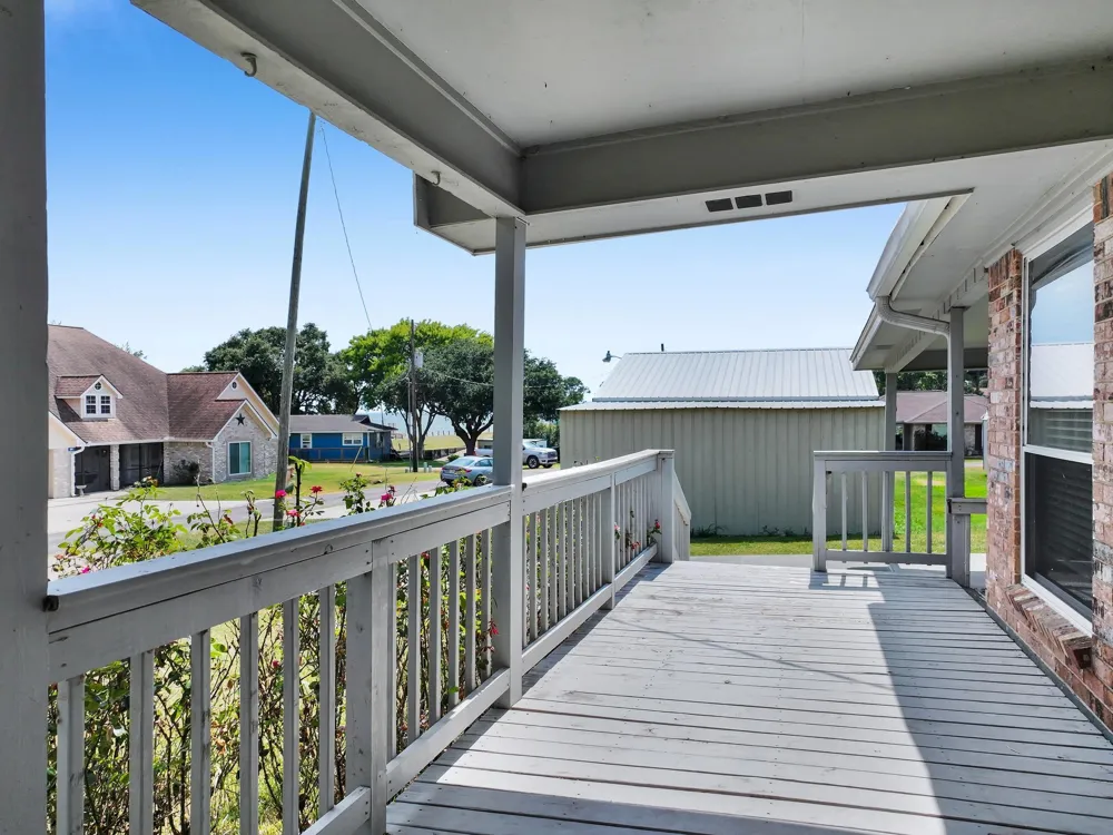 300 Fishermans Bend Dr Point Blank, TX 77364