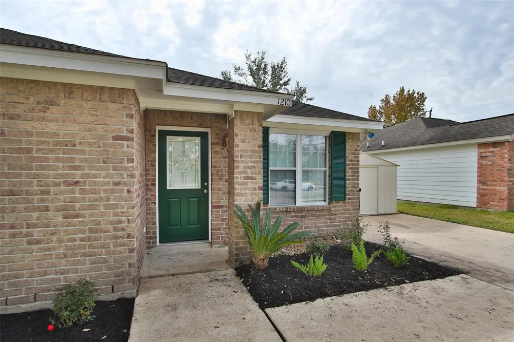 1210 Robert Street Baytown, TX 77521