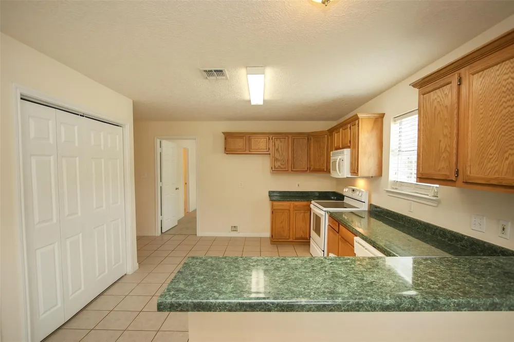 1210 Robert Street Baytown, TX 77521