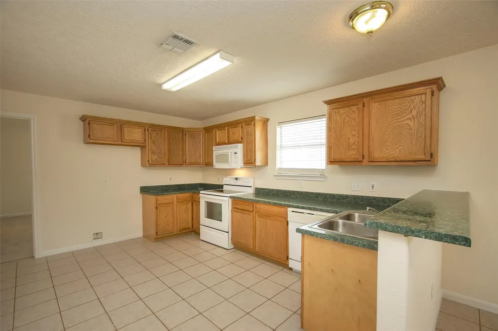 1210 Robert Street Baytown, TX 77521
