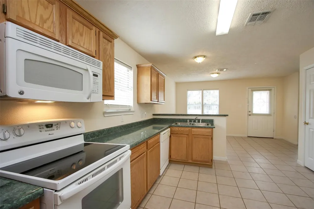 1210 Robert Street Baytown, TX 77521
