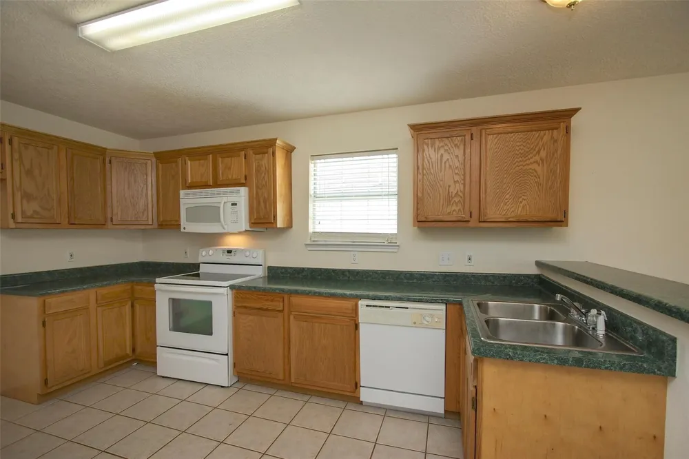 1210 Robert Street Baytown, TX 77521