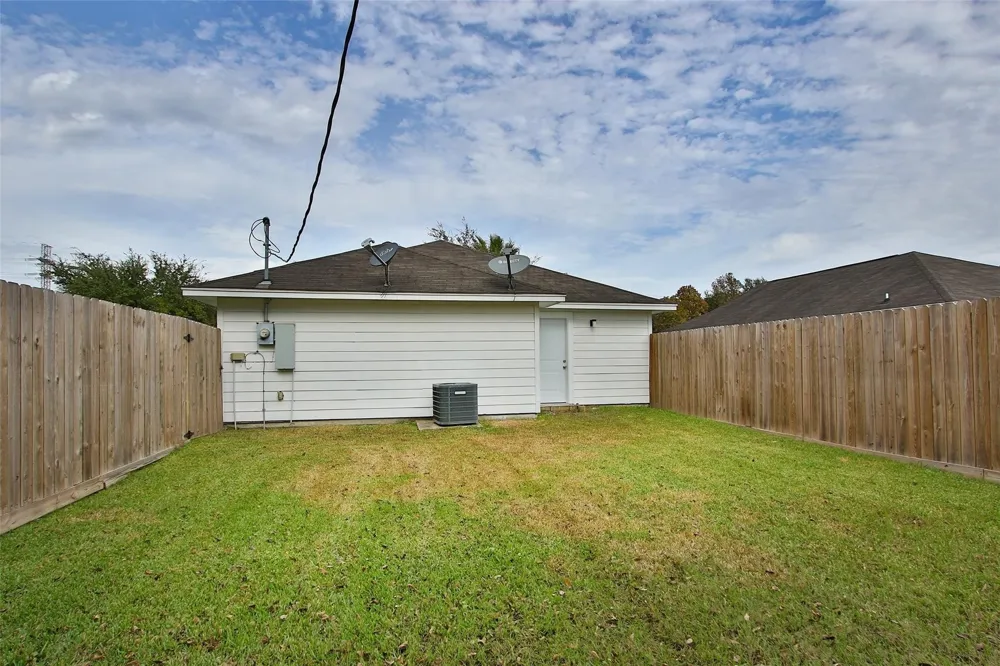 1210 Robert Street Baytown, TX 77521