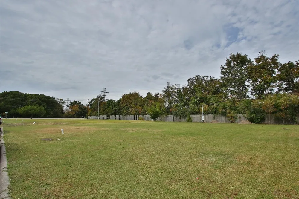 1210 Robert Street Baytown, TX 77521