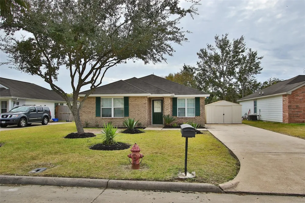 1210 Robert Street Baytown, TX 77521