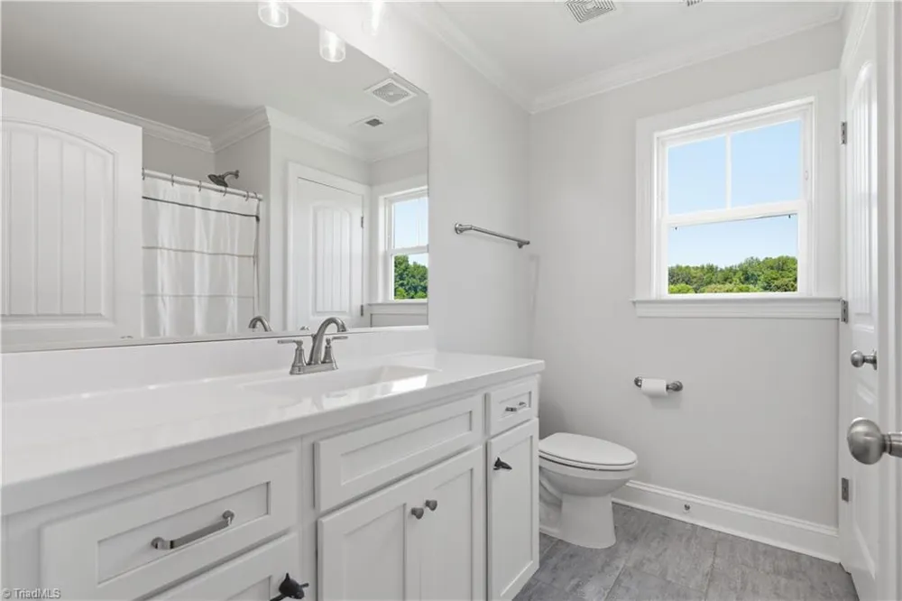 180 Eagle's Landing Lane Mocksville, NC 27028