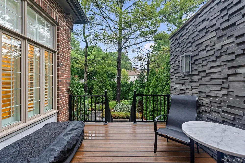4082 Cranbrook Court Bloomfield Charter Township, MI 48301
