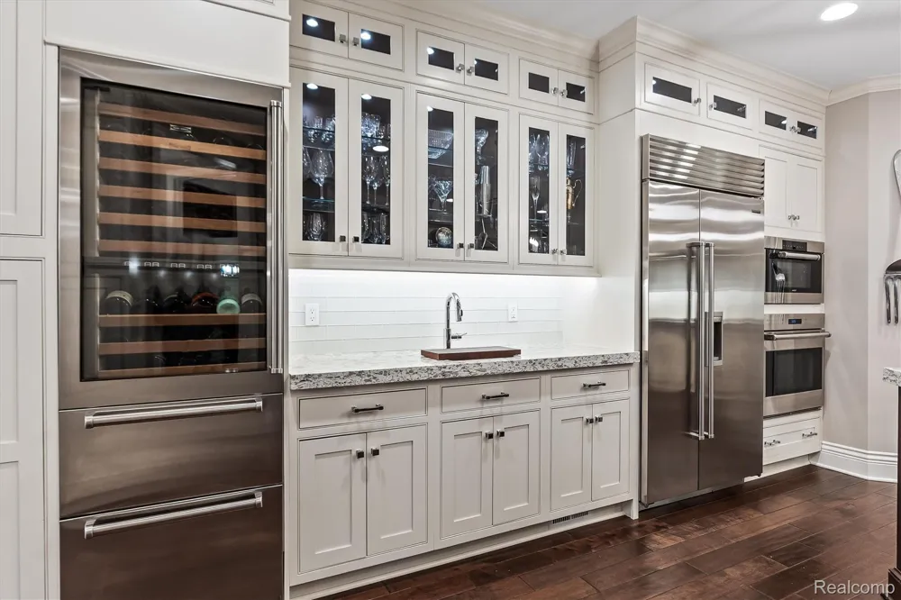 4082 Cranbrook Court Bloomfield Charter Township, MI 48301