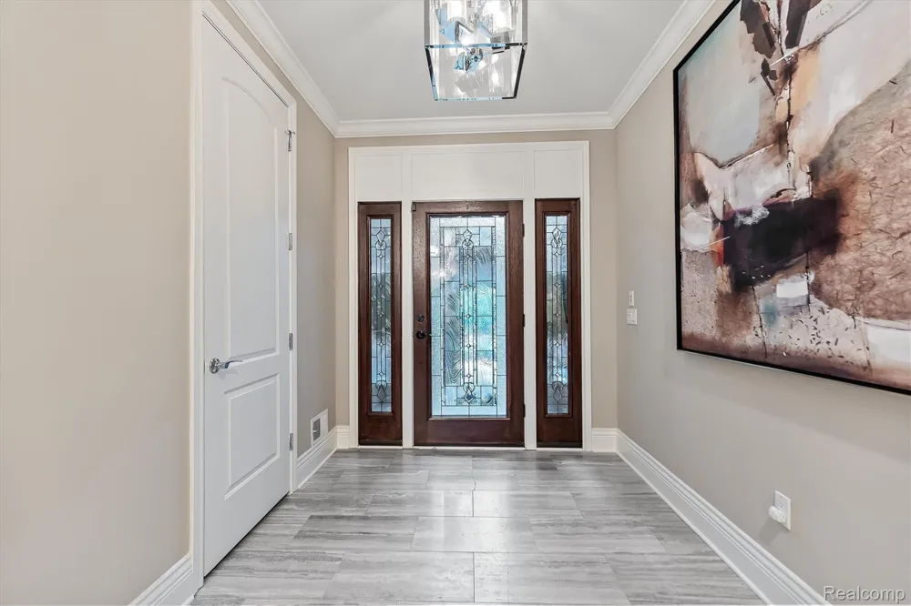 4082 Cranbrook Court Bloomfield Charter Township, MI 48301