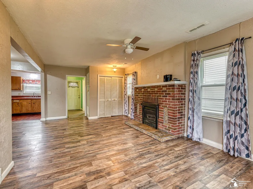3326 10th Street Frenchtown Township, MI 48162