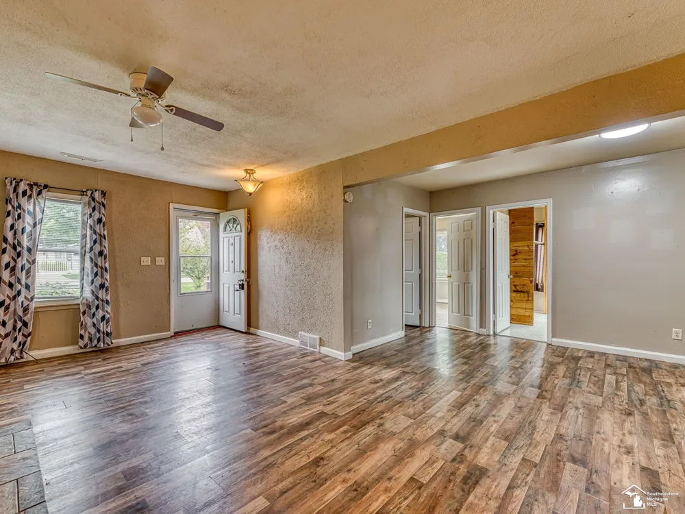 3326 10th Street Frenchtown Township, MI 48162