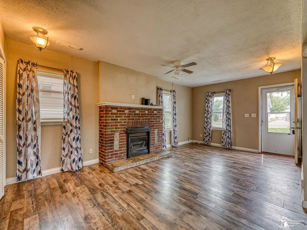 3326 10th Street Frenchtown Township, MI 48162