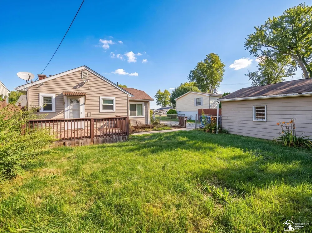 3326 10th Street Frenchtown Township, MI 48162