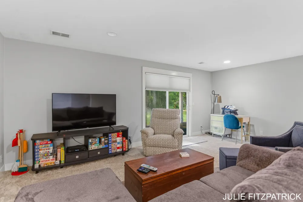 1650 Red Stem Drive Park Township, MI 49424