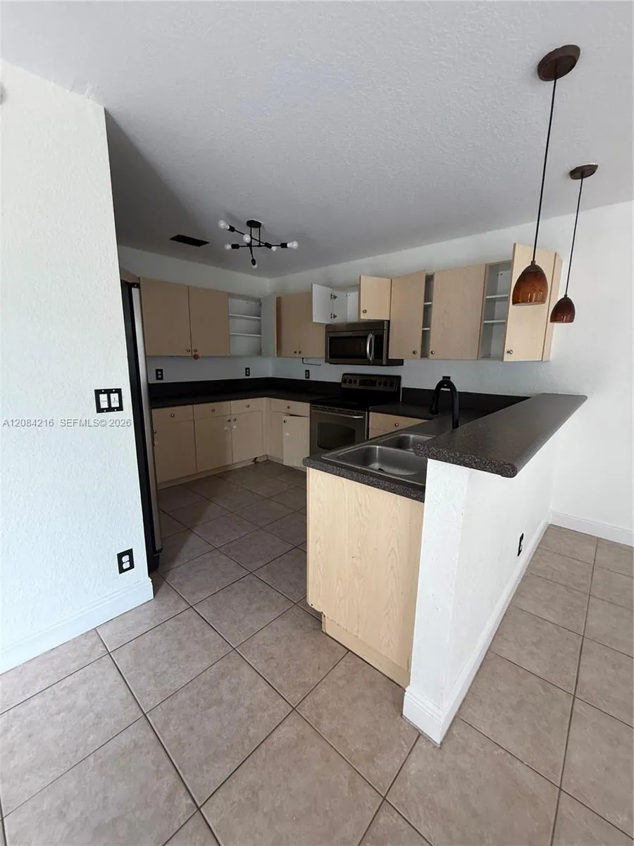 6714 NW 39th Ln #0 Lauderhill, FL 33319