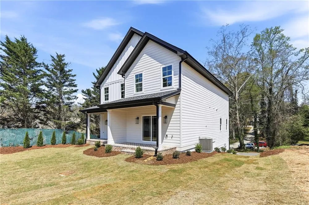 1123 Riverside Terrace Gainesville, GA 30501