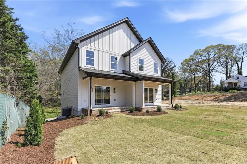 1121 Riverside Terrace Gainesville, GA 30501