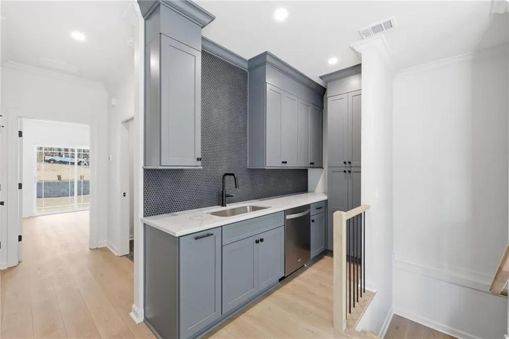 1121 Riverside Terrace Gainesville, GA 30501
