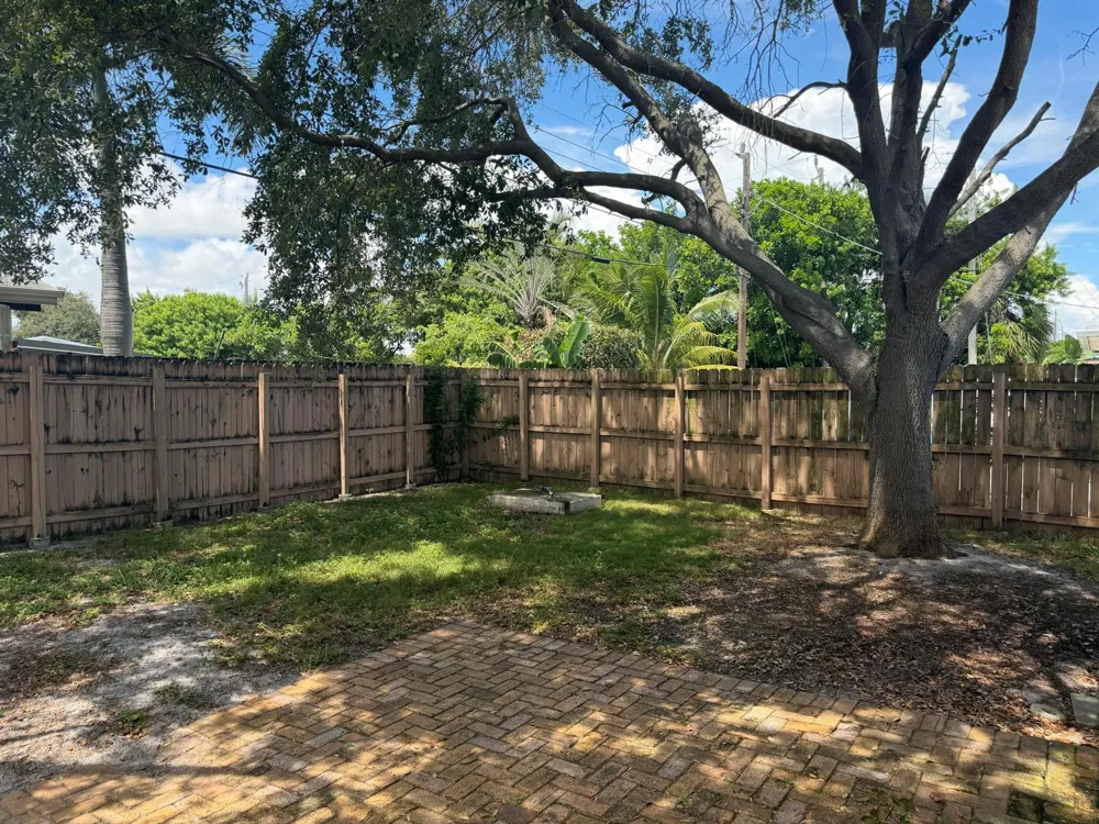 1143 SE 4TH AVENUE Deerfield Beach, FL 33441