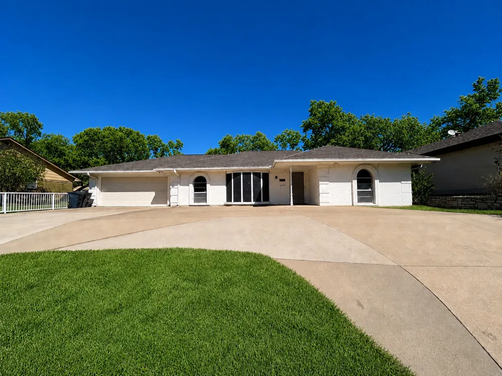 7229 Martha Lane Fort Worth, TX 76112