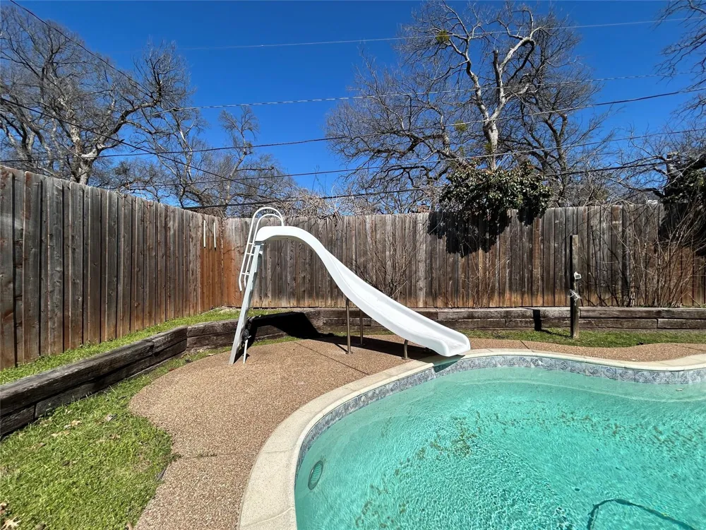 7229 Martha Lane Fort Worth, TX 76112