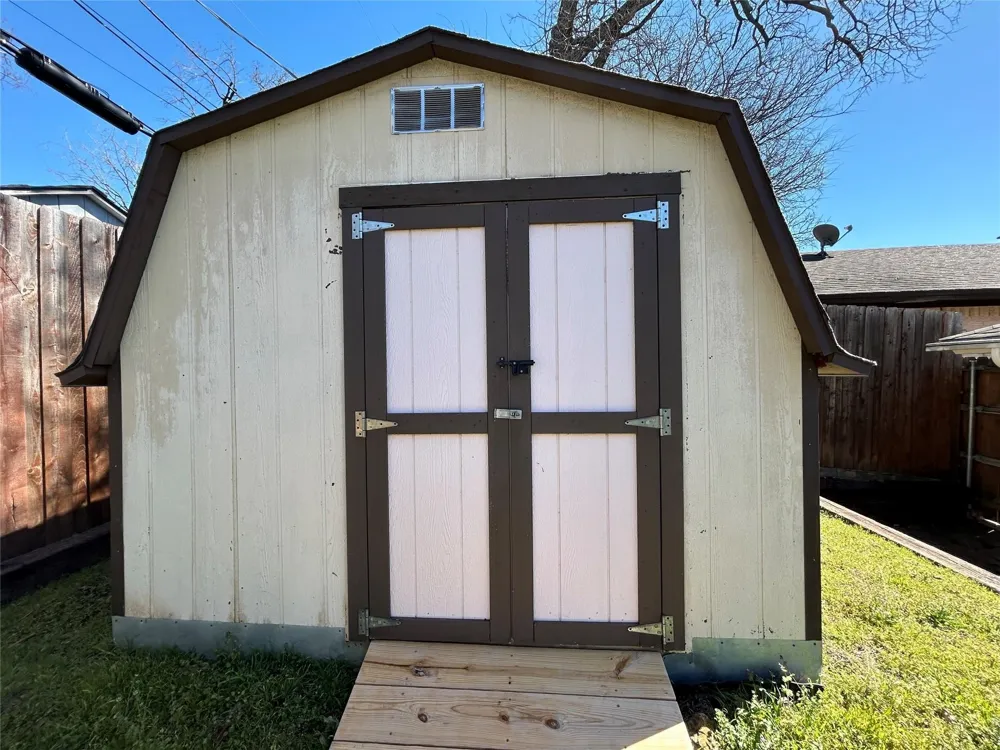 7229 Martha Lane Fort Worth, TX 76112